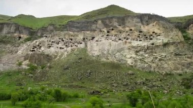 Vardzia, Georgia. Kayanın içindeki bir antik kent. Zaman atlamalı