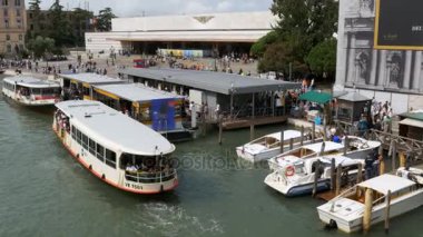 Venedik, büyük kanal manzaralı Köprüsü'nden