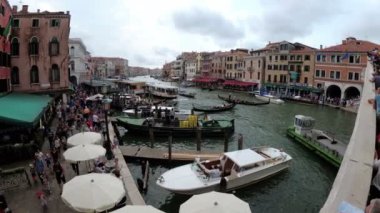 Grand Canal. Rialto Köprüsü görünümden. Venedik İtalya.