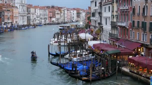 Venise Italie Grand Canal Itinéraires De Transport, Vue Du Pont Du Rialto . — Video