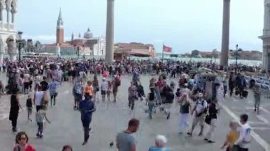Kalabalık insanlar Meydanı, St. Mark üzerinde Venedik, İtalya