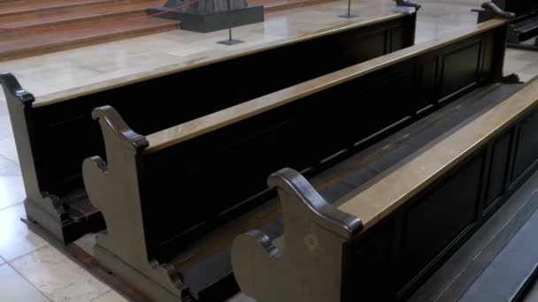 Wooden Pews in a Christian Church Aisle — Stock Video