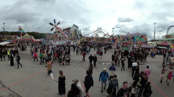 Crowd of People celebration on central street of the Oktoberfest festival. Bavaria, Germany — Stock Video