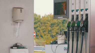 Eski benzin ya da benzin istasyonu gaz yakıt pompa meme. Akaryakıt istasyonu. Yanacaq-doldurma məntəqələri