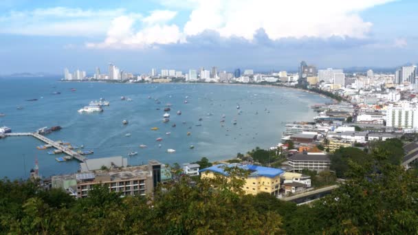 Panoramatický pohled Pattaya City Beach a Siamský záliv v Thajsku. Thajsko, Pattaya, Asie — Stock video