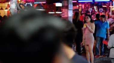 Fahişe Street Pattaya yürüyüş üzerinde kırmızı ışık bölge var. Tayland. Gece hayatı ve cinsel eğlenceleri
