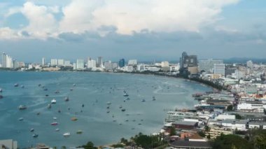 Panoramik manzaralı Pattaya City Beach adlı Pratumnak bakış açısı. Timelapse. Tayland, Pattaya, Asya