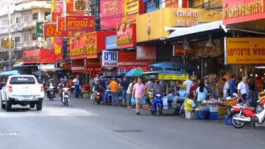 Karayolu trafik ve pazarlarda Street Pattaya, Tayland
