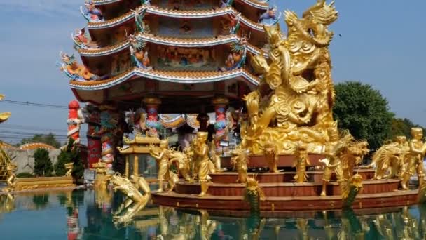 La arquitectura del templo chino Bangsaen en Tailandia . — Vídeos de Stock