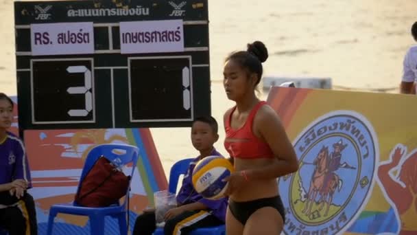 Dámské Beach volejbal mistrovství v Thajsku. Zpomalený pohyb — Stock video