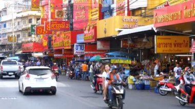 Karayolu trafik ve pazarlarda Street Pattaya, Tayland