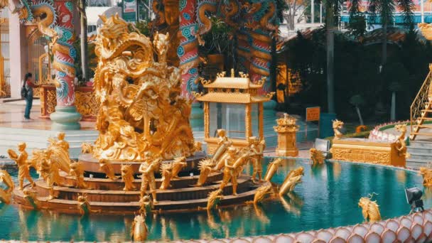 Arkitekturen av den kinesiska templet Bangsaen i Thailand. — Stockvideo