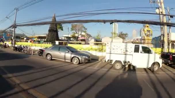 In moto lungo l'argine asiatico di Jomtien. Thailandia. Pattaya — Video Stock