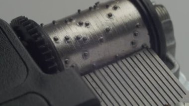 Müzik kutusu mekanizması döner
