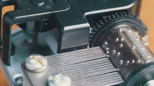 Il meccanismo del carillon ruota — Video Stock