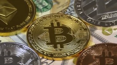 Bitcoin, Litecoin, Ethereum ve Dash sikke, Btc, STK, Eth, çizgi ve faturaları dolar döndürmek