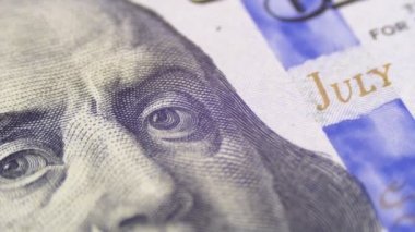 Başkan Benjamin Franklin bir yüz dolar üzerinde portresi bill Döndür