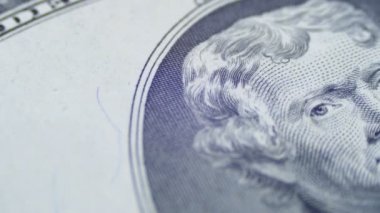 İki dolarlık banknot yavaş dönen Thomas Jefferson yüzünde