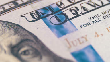 Başkan Benjamin Franklin bir yüz dolar üzerinde portresi bill Döndür