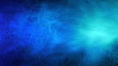 Mavi ve Yeşil Su Spreyi Siyah Arkaplanda Karıştırılmış. Yavaş Hareket