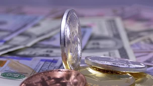 Silver Bitcoin Coin, BTC and Bills of Dollars sedang diputar — Stok Video