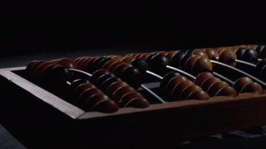 Antika Kemik Abaküsü. Eski Ahşap Tezgah. Mali konsept.