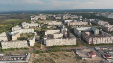 Doğa 'daki Çok Katlı Renkli Binalarla Oturan Bloklardaki Hava Panoraması