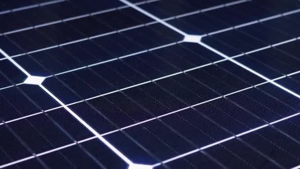 Painel solar girar. Bateria Solar Monocristalina. Energia solar. Wafer de silício — Vídeo de Stock