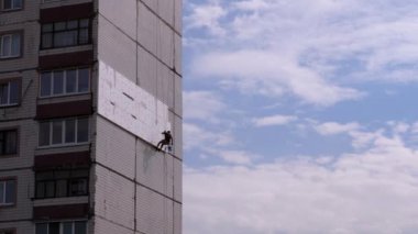 Stil köpük kullanarak Eski Yüksek Binaların Endüstriyel Tırmanma İzolasyonu