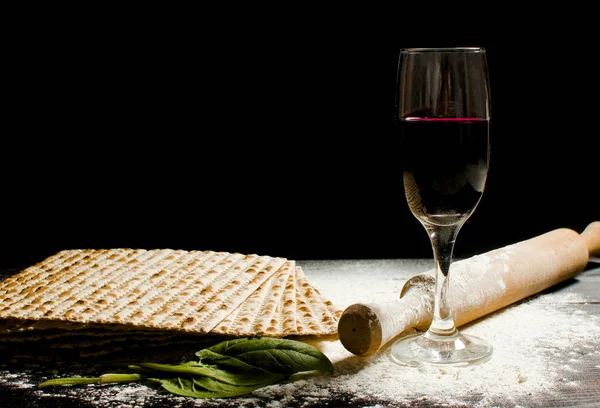 Tradycyjne żydowski Koszerna wątróbką na Wielkanoc pesah na karcie drewniane — Zdjęcie stockowe