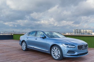 Volvo S90 içinde Ukrayna'resmi temsilciliği