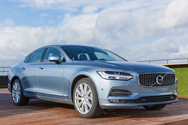 Volvo S90 içinde Ukrayna'resmi temsilciliği