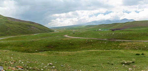 Bozkır Kazakistan, Trans-Ili Alatau, plato Assy,