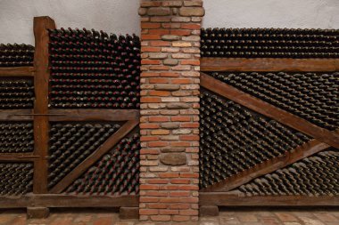 Gürcistan'da eski şarap tonoz vardır