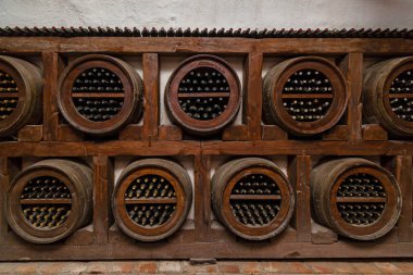 Gürcistan'da eski şarap tonoz vardır