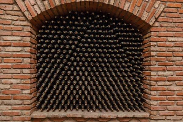 Antigos cofres de vinho estão na Geórgia — Fotografia de Stock