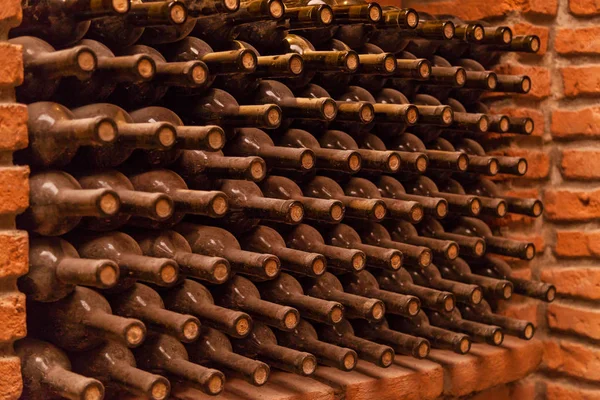 Antigos cofres de vinho estão na Geórgia — Fotografia de Stock
