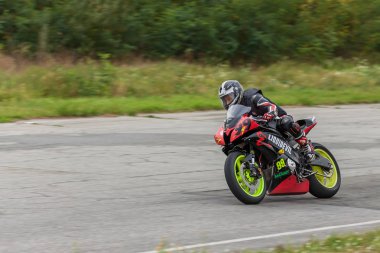 yarışmalar yüzük motosiklet