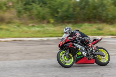 yarışmalar yüzük motosiklet