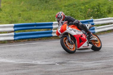 yarışmalar yüzük motosiklet