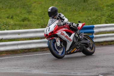 yarışmalar yüzük motosiklet