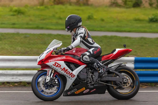 Competiciones en carreras de motos anillo — Foto de Stock