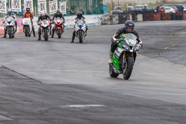 Competiciones en carreras de motos anillo —  Fotos de Stock