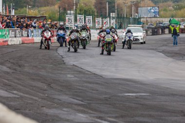 yarışmalar yüzük motosiklet