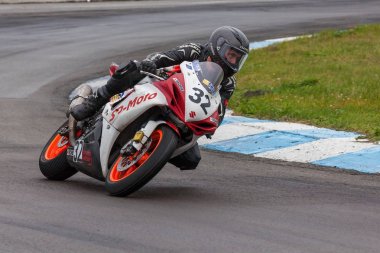 yarışmalar yüzük motosiklet