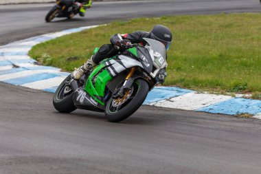 yarışmalar yüzük motosiklet