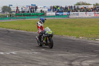 yarışmalar yüzük motosiklet