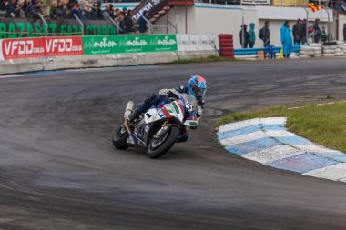 yarışmalar yüzük motosiklet