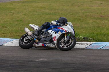 yarışmalar yüzük motosiklet