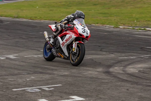 yarışmalar yüzük motosiklet